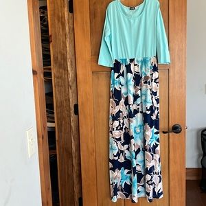 Maxi dress 3/4 sleeve